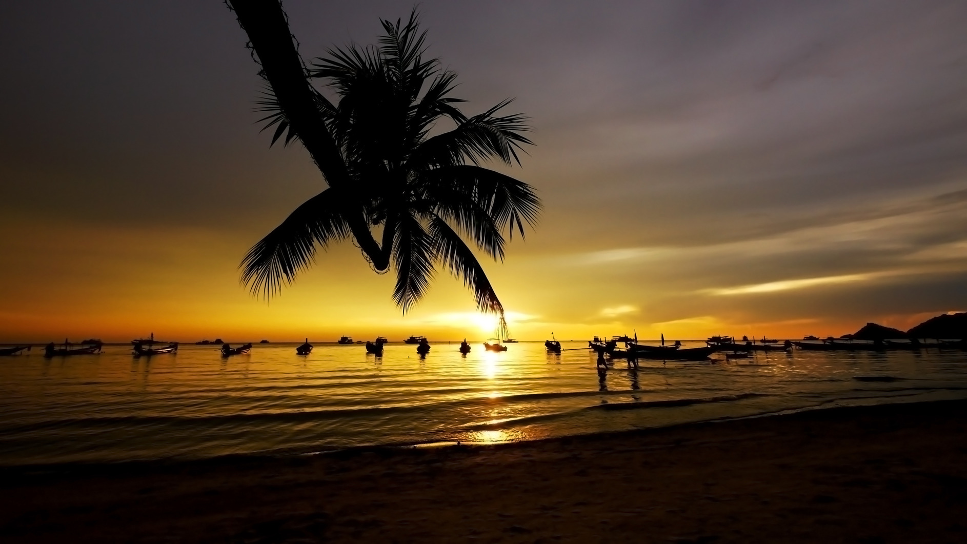Sunset-in-koh-tao-thailand-koh tao hostel